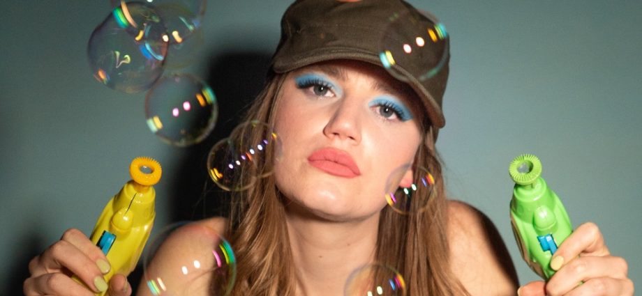 DSC07104 copie 1 920x425 - Louisadonna dénonce ses maux dans "Punchline" (Interview)