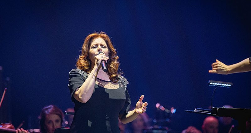 Isabelle Boulay 7177 1 800x425 - Isabelle Boulay chante Edith Piaf